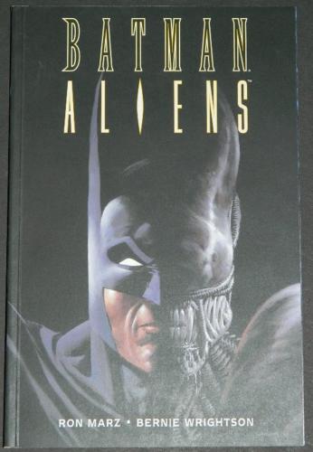Batman AliensUK Titan Press softcover